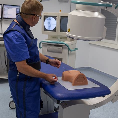 Biopsia spinale guidata da imaging