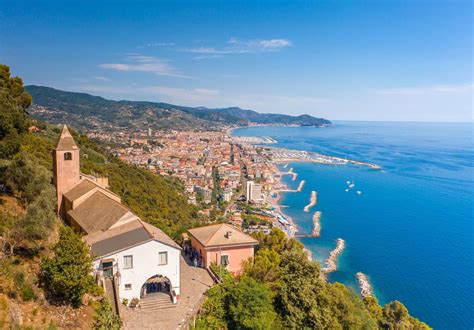 veduta storica della cittadina di Chiavari e del suo entroterra ligure