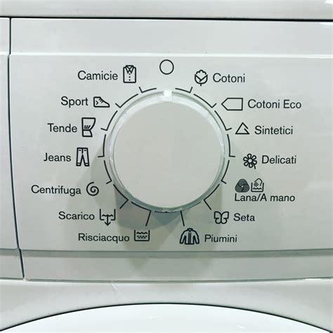 Lavatrice con programma per tessuti delicati