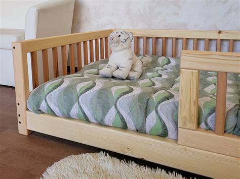 Vari modelli di lettini Montessori