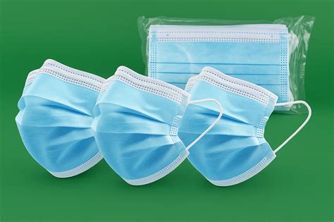 Mascherine chirurgiche e cuffie operatorie