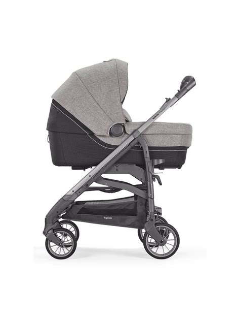 Telaio Inglesina Trilogy City Ardesia in contesto urbano