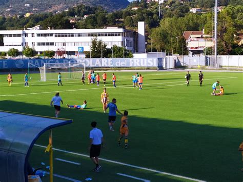 Pubblico nello stadio prima della partita